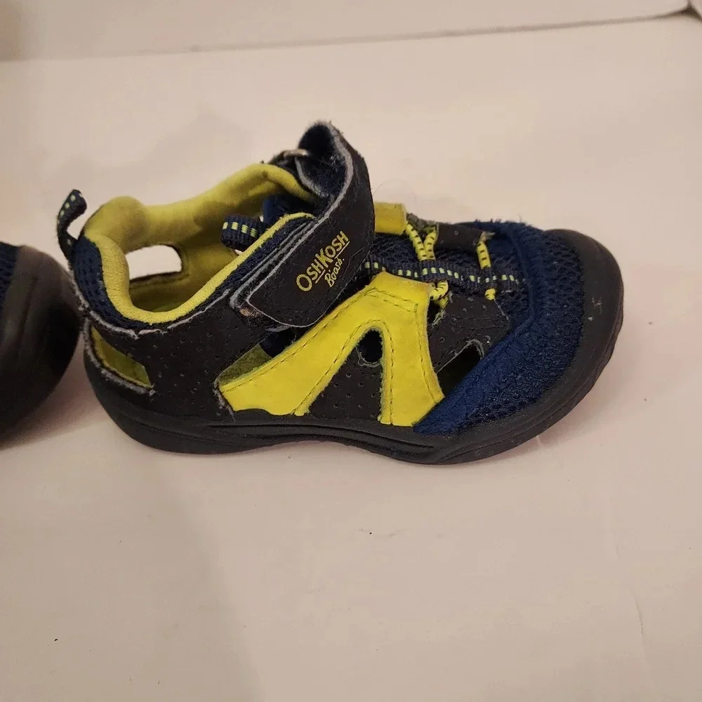 OshKosh B'gosh Drift-B Bump Toe Blue and Green Sandals